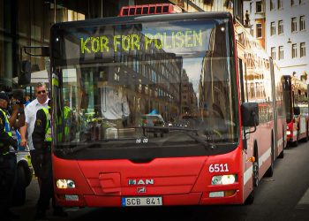 När jag åkte buss med Tommy Robinson