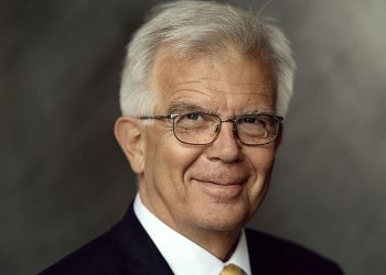 Alf Svensson (KD) vill att man gör upp med Sverigedemokraterna