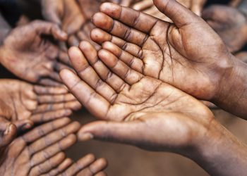 Minskat bistånd är fortfarande för mycket bistånd