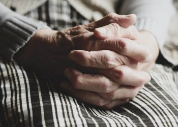 Gamla får frysa när Motala ska spara