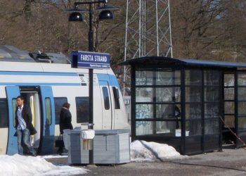 Gäng överföll minderårig pojke i Farsta strand