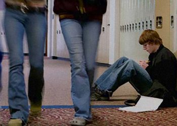 Svenskars vardag: ”Jobbigt att alltid vara i minoritet” i skolan