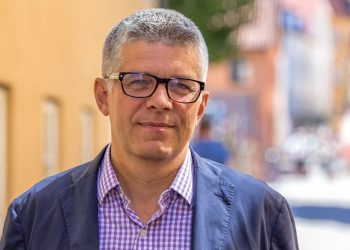 Tydligen är det fullt i fängelserna – men skjuts gör det ändå