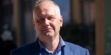 Sverige vaknar #99: Jonas Sjöstedt drar till Hanoi
