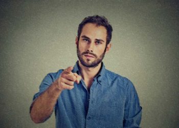 ”Varför utsätter du dig för detta?” frågade polisen