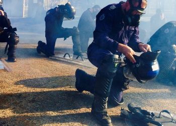 Polisen vill lära sig skjuta tårgas på folkmassor