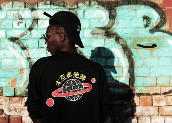 VIDEO: ”Coronaviruset är endast för vita”