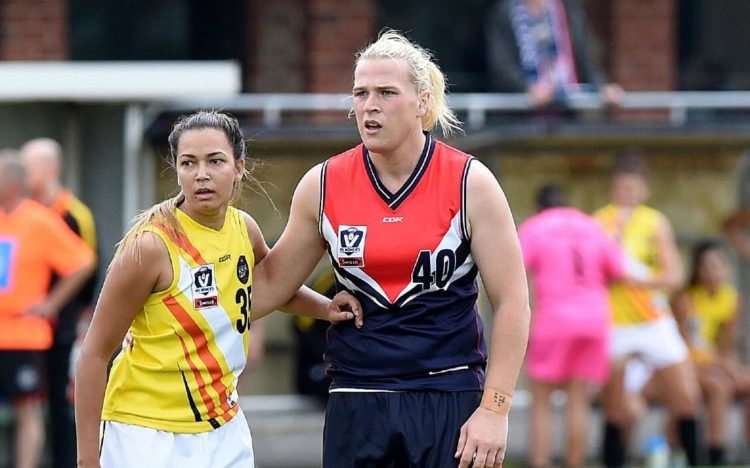 Transkvinnan Hannah Mouncey är ingen "kvinna" man vill se sin dotter behöva möta när damerna möts.