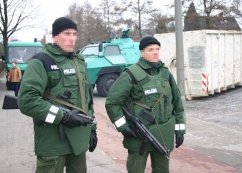 Asylsökare vägrar coronakarantän – hissar IS-flaggan