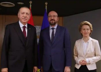 EU grundluras av Erdogan