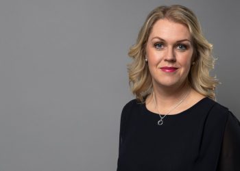 Socialministern: Skyddsmaterial är på väg till Sverige och antalet IVA-platser ska ökas