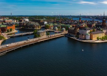 Smittskyddsläkare kräver att Stockholm sätts i karantän