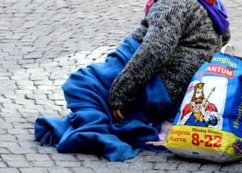 Romska tiggare lämnar Sverige på grund av Covid-19