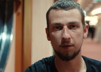 VIDEO: Vänsterjournalist misshandlad av ilskna greker