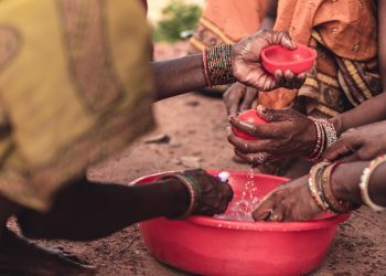 6 000 affischer i Stockholm ska lära utlänningar tvätta händerna