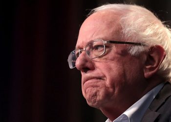 Bernie Sanders hoppar av – fältet fritt för Joe Biden