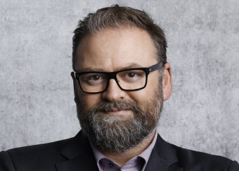 Adam Alsing död av Covid-19