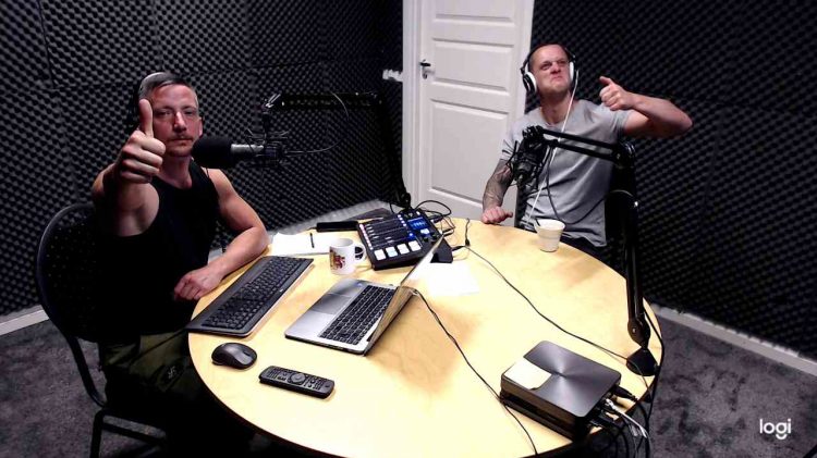 Varm Chrisopther i varm studio med varm Daniel