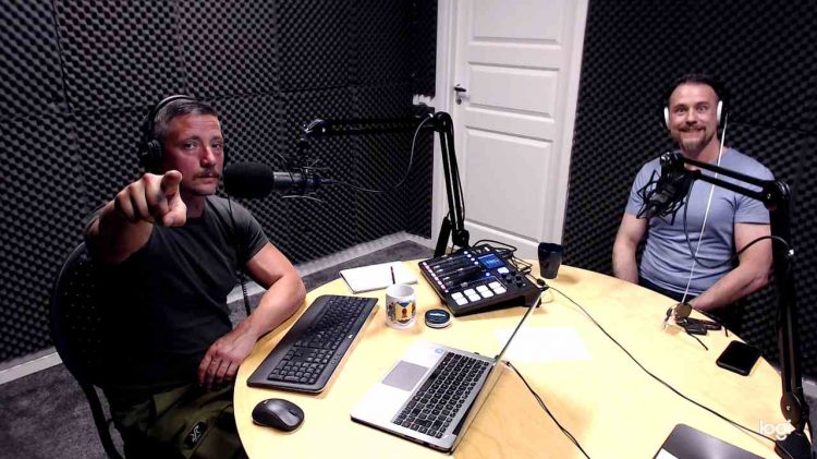 DJ Hampus besöker oss i studion!