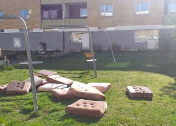 Vem vare som kasta … sten på asylboendet i Älgarås?