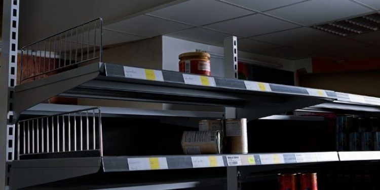 Tomma hyllor i butiken kan bli verklighet en vacker dag. Foto: MSB.