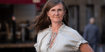 Våldsbejakande miljöpartister och Ivar Arpis folkutbyte