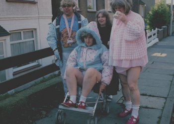 Ett folk som vägrar växa upp