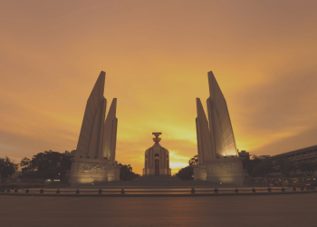 Att försvara demokratin genom att avskaffa den