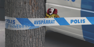 En poliskår värdig clown-världen
